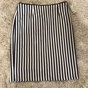 B&W pencil skirt US8 new with tags